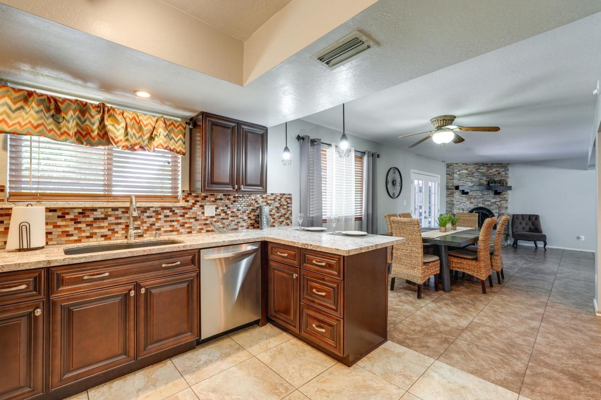 Phoenix Home With Pool About 10 Mi To Camelback Mtn Екстериор снимка